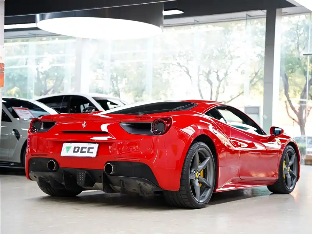 Ferrari 488 2017 — фото 6