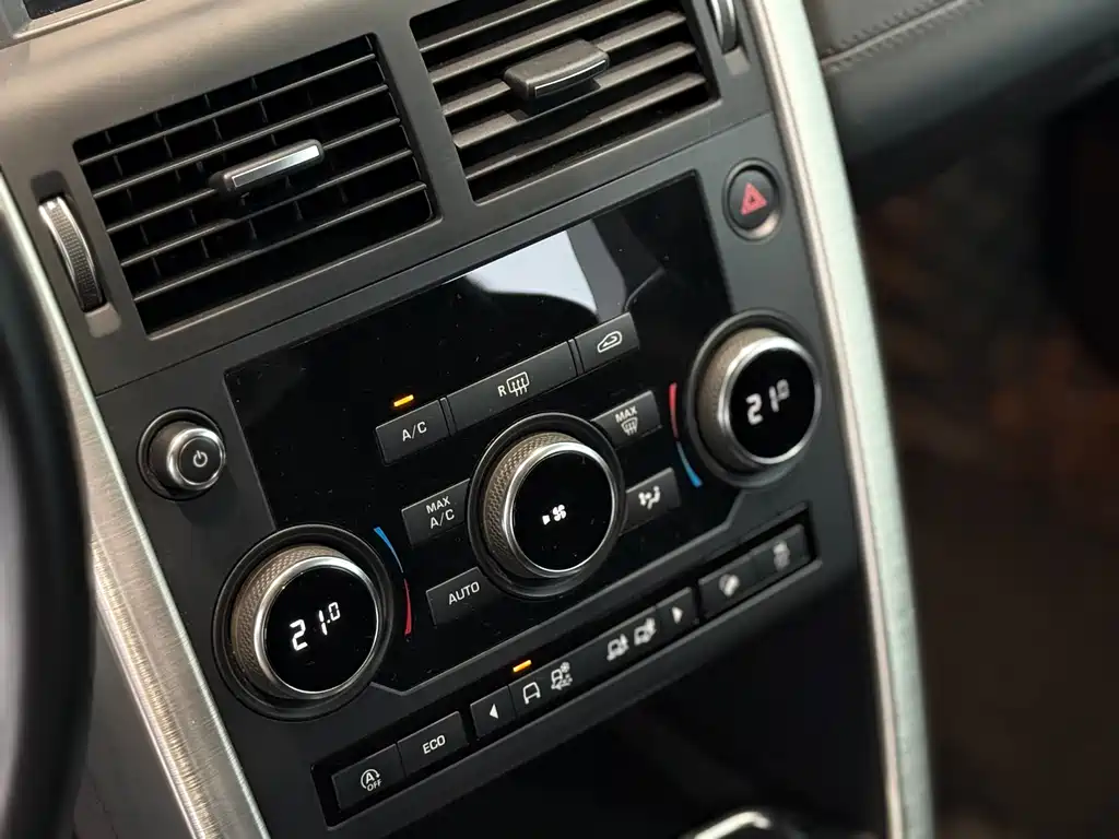Land Rover Discovery Sport 2019 — фото 12