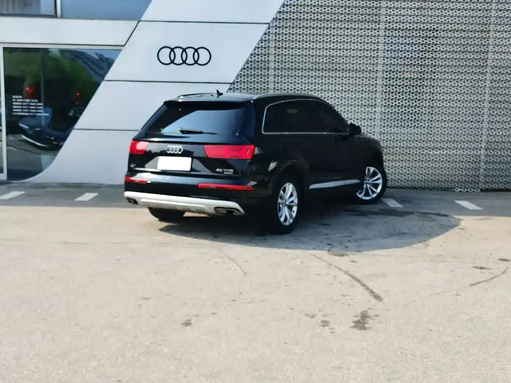 Audi Q7 2017 — фото 5