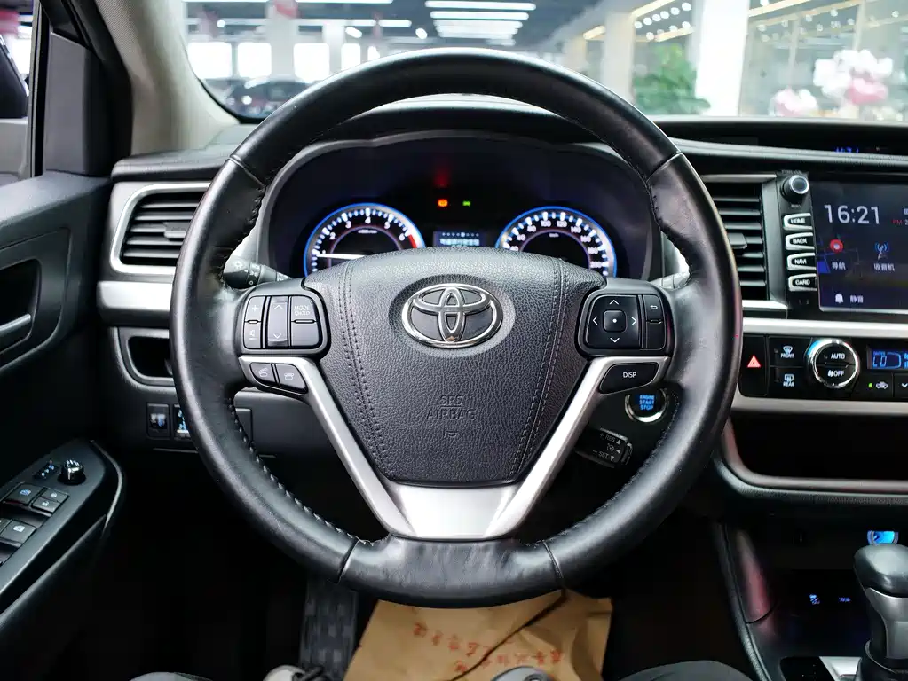 Toyota Highlander 2017 — фото 14