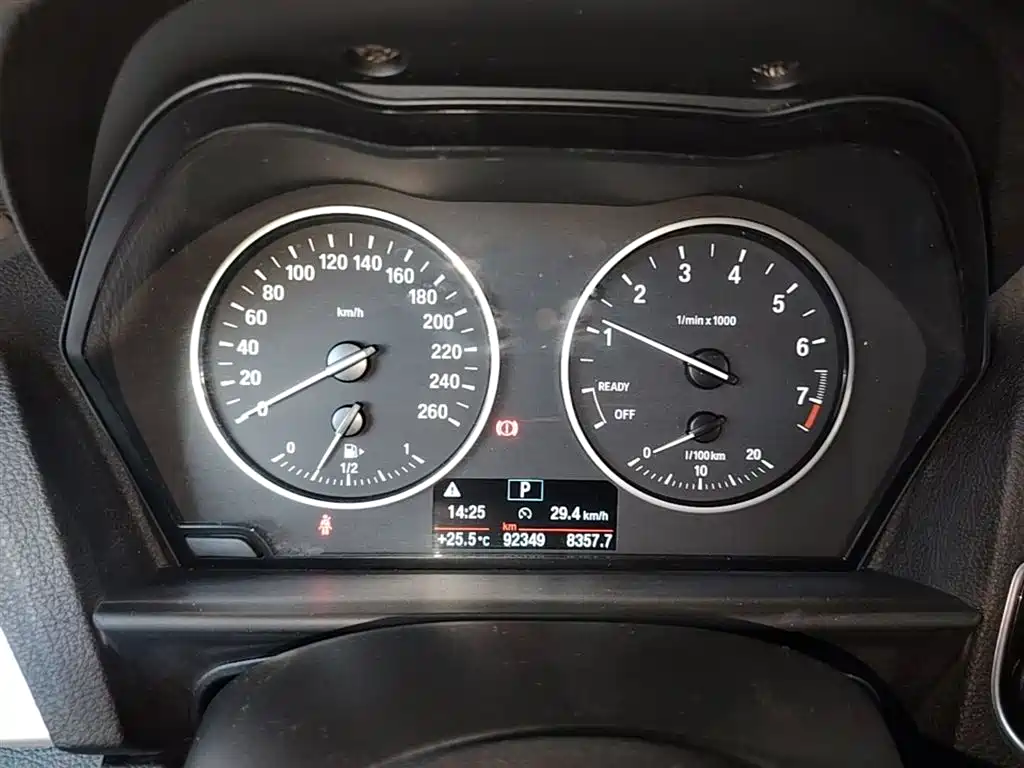 BMW 1 Series 2015 — фото 12