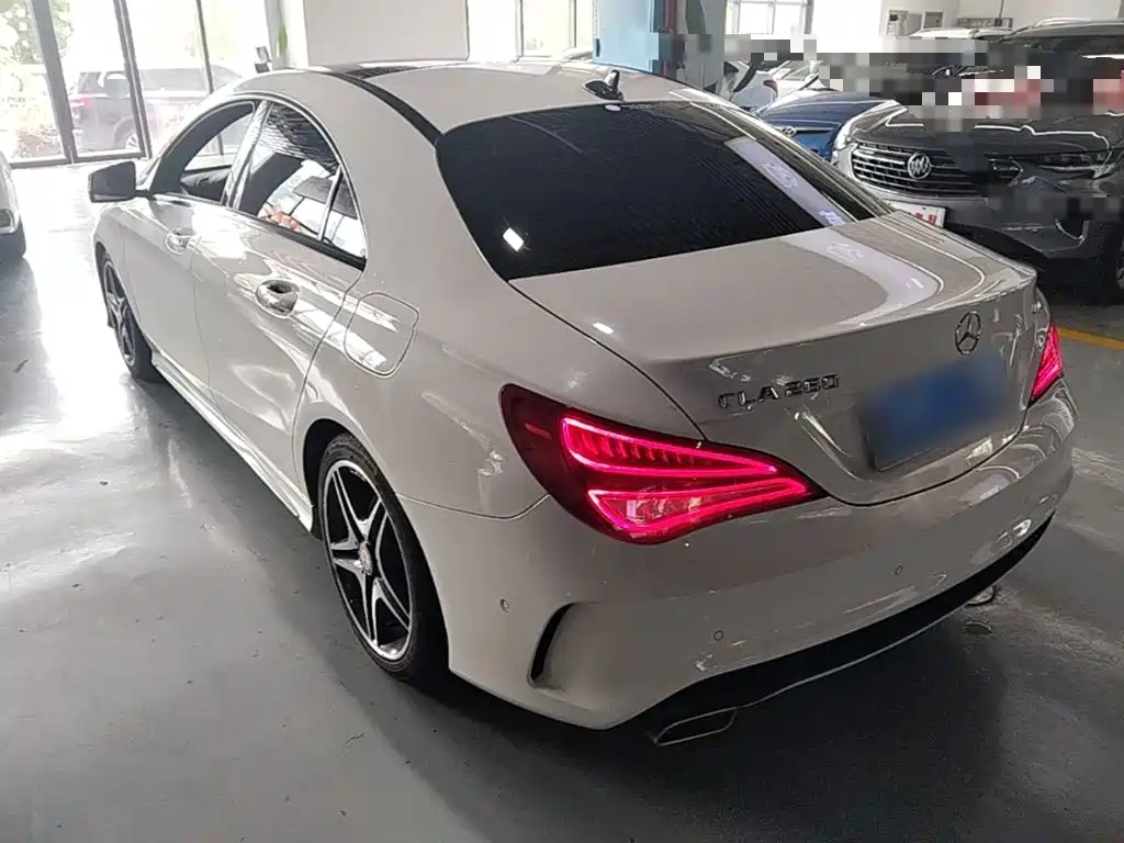 Mercedes-Benz CLA 2015