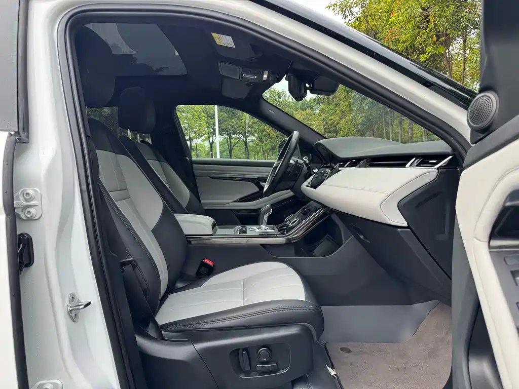 Land Rover Evoque 2020 — фото 15