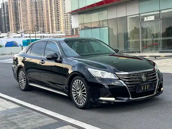 Toyota Crown 2019