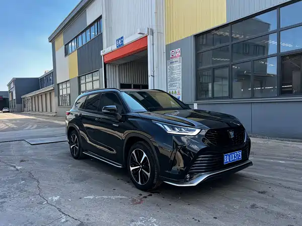 Toyota Crown Kluger 2022