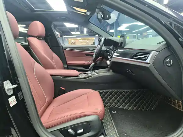 BMW 5 Series 2024