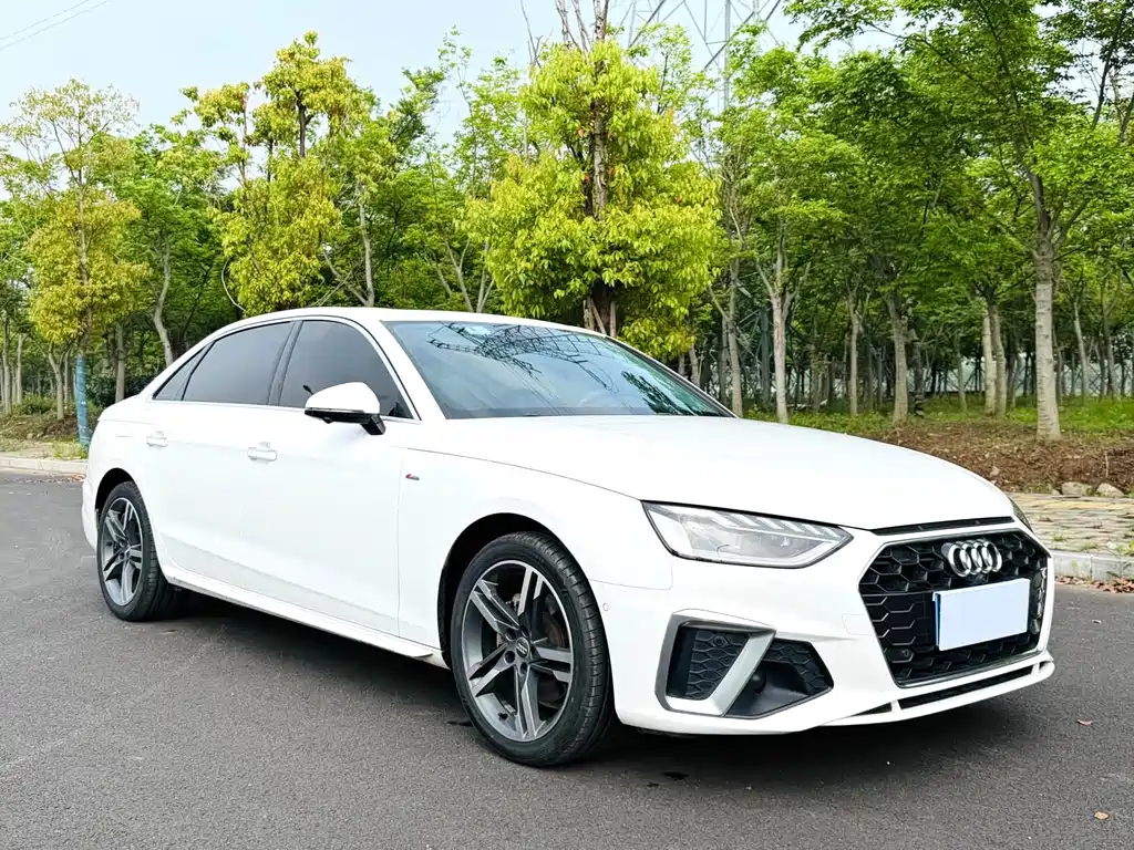 Audi A4L 2021