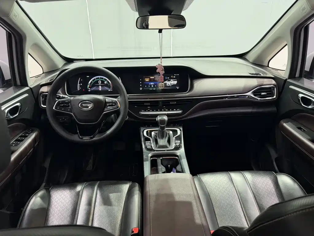 GAC Motor Trumpchi M6 2022 — фото 13