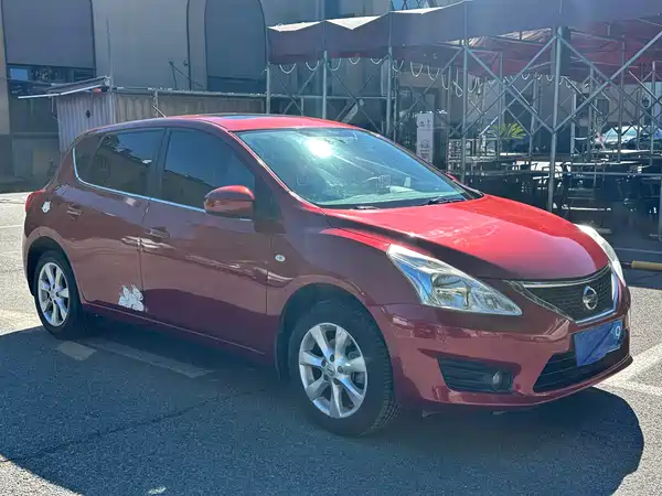 Nissan Tiida 2013