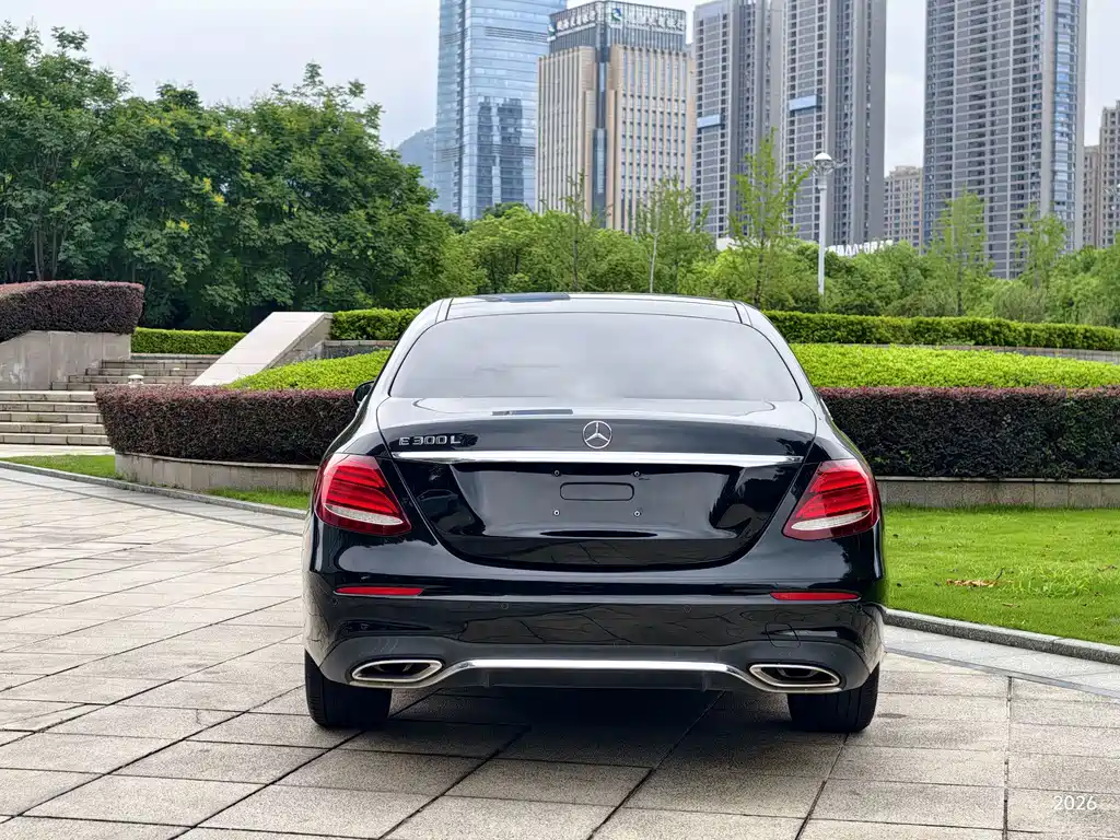 Mercedes-Benz E-Class 2020 — фото 21