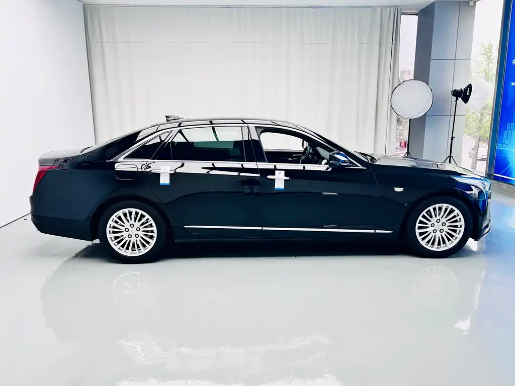 Cadillac CT6 2021 — фото 5
