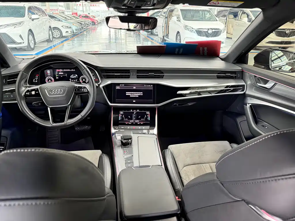 Audi A6L 2022