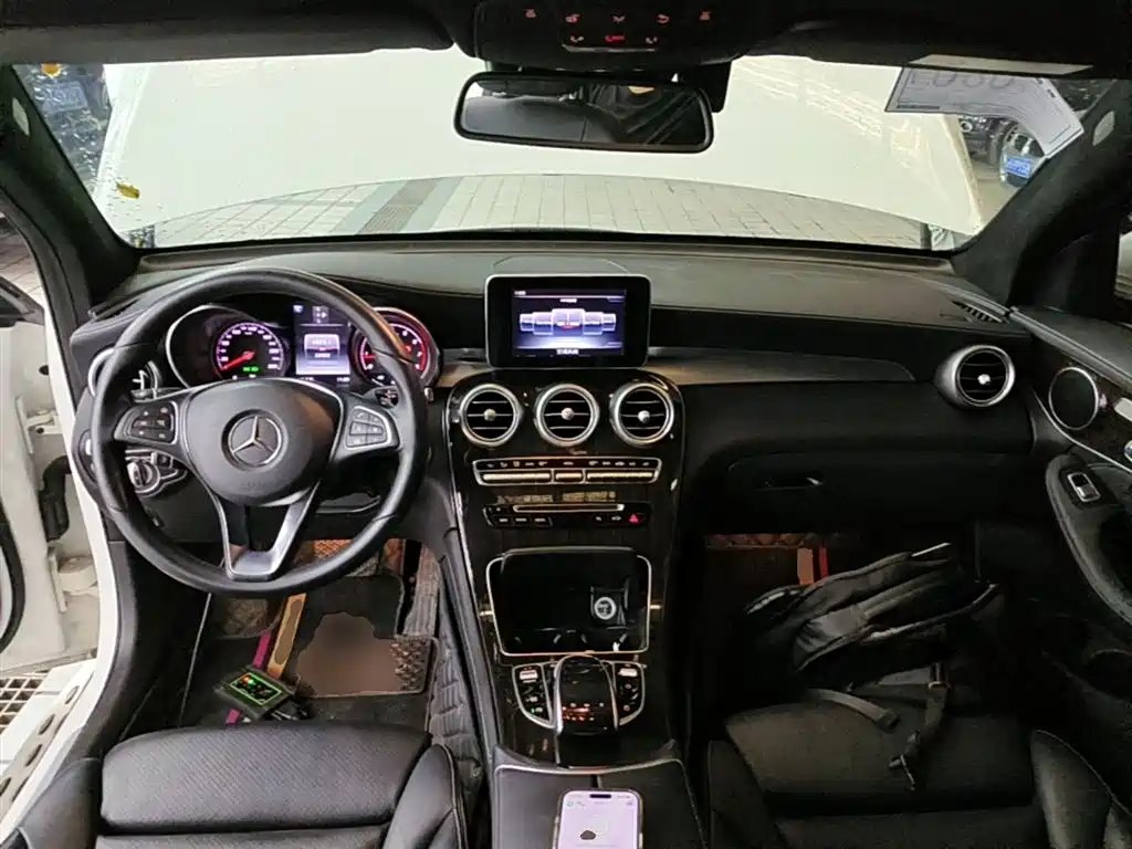 Mercedes-Benz GLC 2017 — фото 10