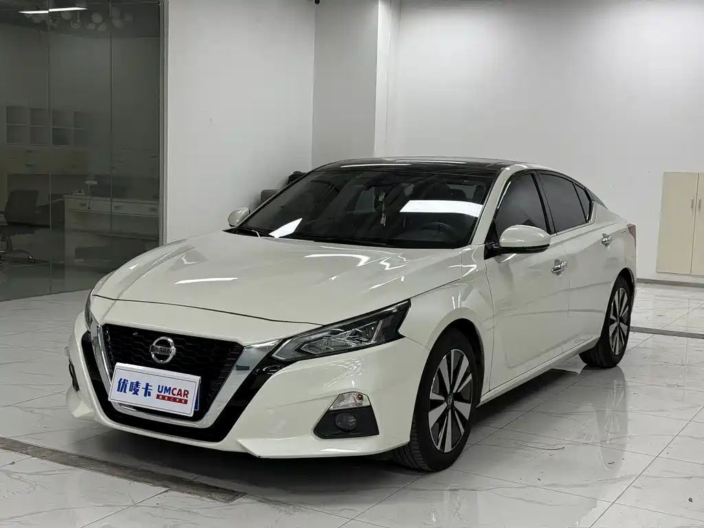 Nissan Teana 2022