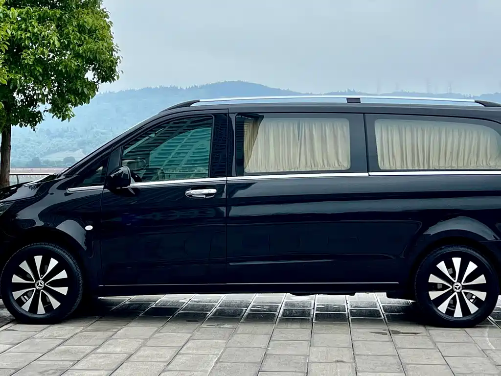 Mercedes-Benz Vito 2024 — фото 4