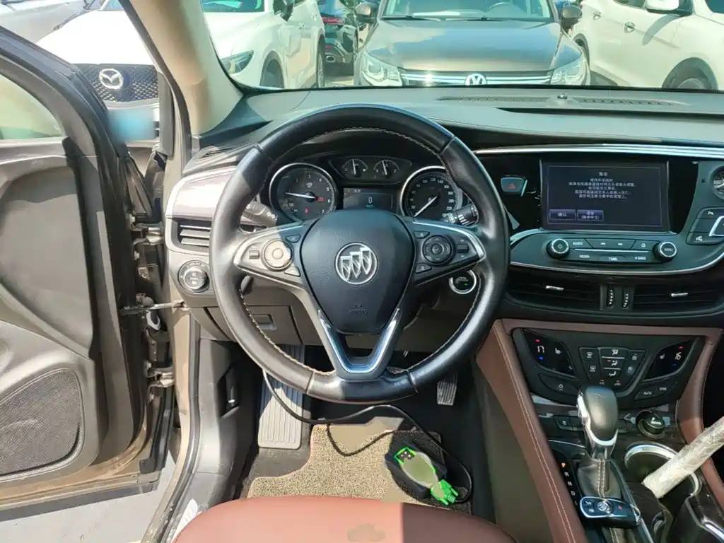 Buick Envision Plus 2017 — фото 11