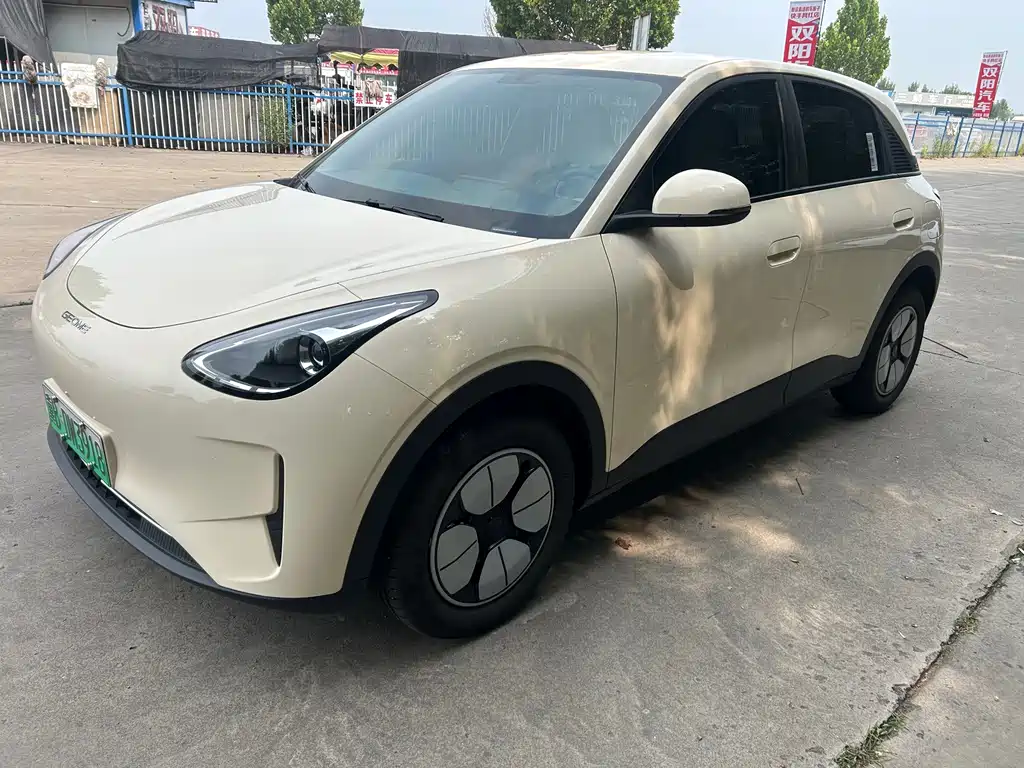 Geely Galaxy Starwish 2025 — фото 1