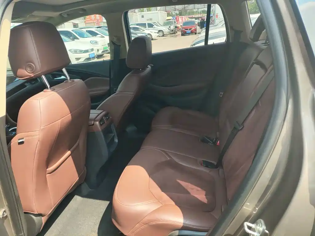 Buick Envision Plus 2017 — фото 17