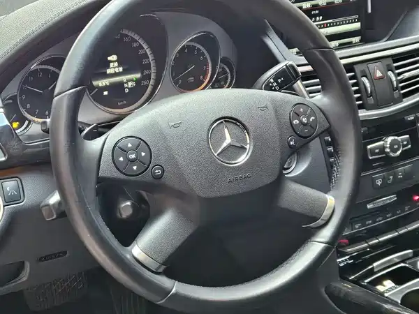 Mercedes-Benz E-Class 2013