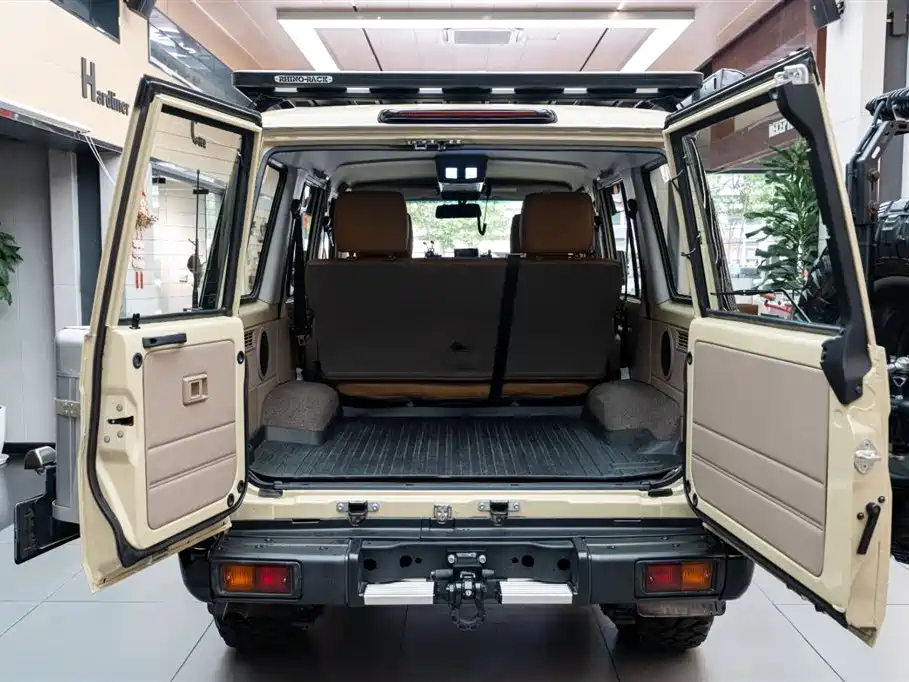 Toyota Land Cruiser 2024 — фото 7