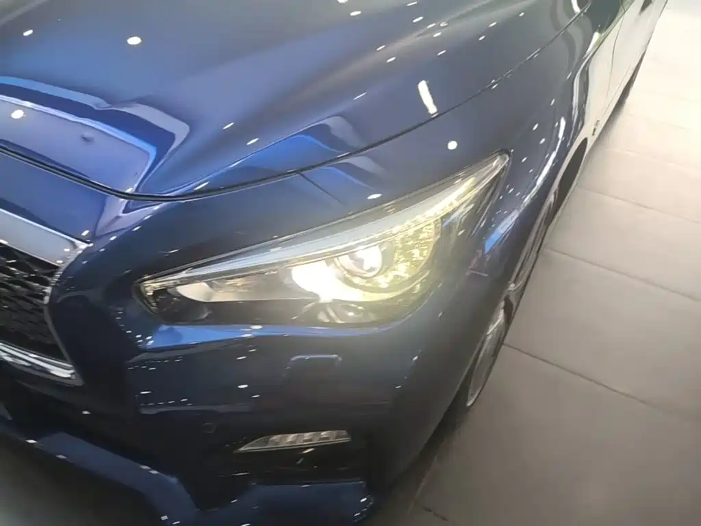Infiniti Q50L 2017 — фото 24