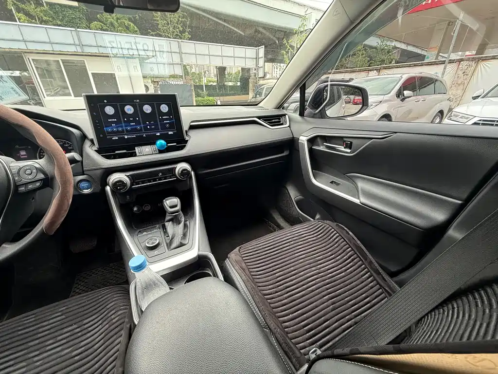 Toyota Wildlander 2020 — фото 9