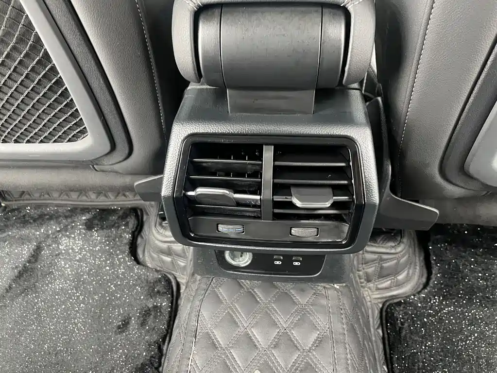 Audi Q3 2023 — фото 13