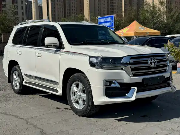 Toyota Land Cruiser 2012