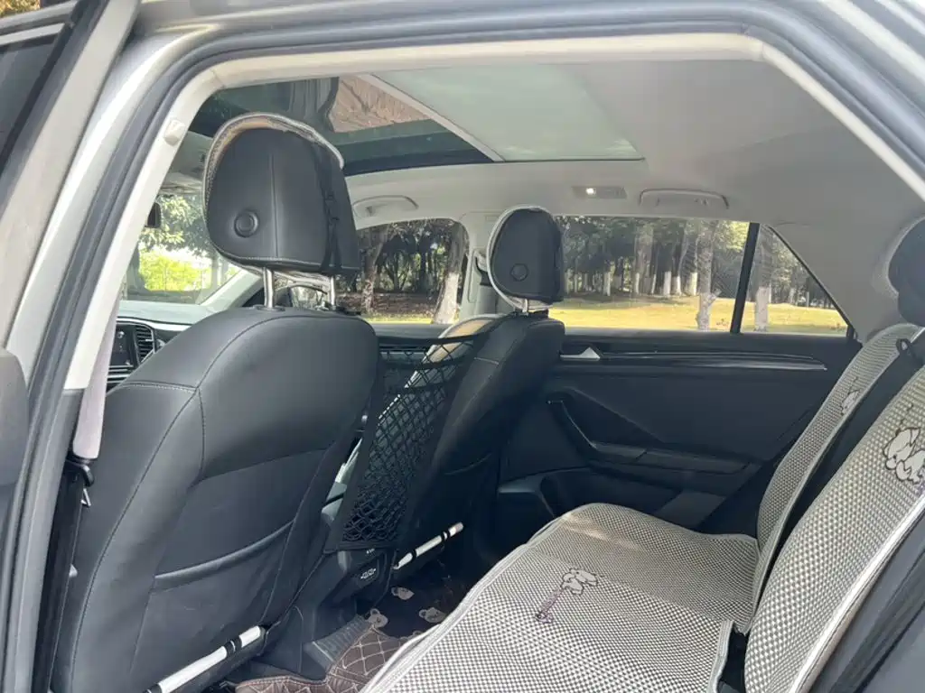 Volkswagen T-Roc 2020 — фото 13