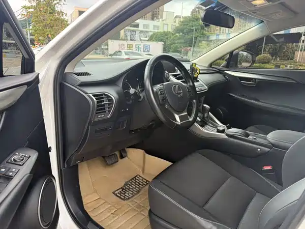Lexus NX 2016