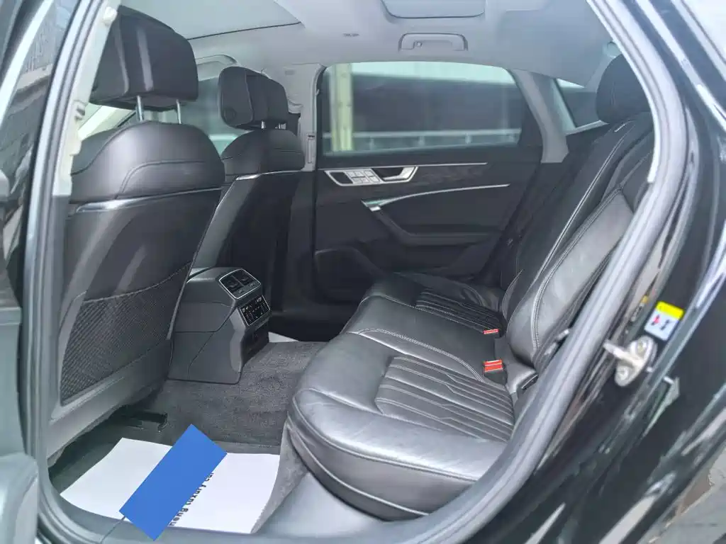 Audi A6L 2021
