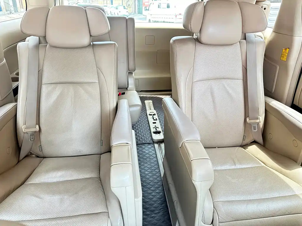 Toyota Alphard 2013 — фото 8