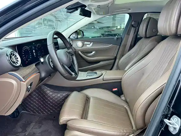 Mercedes-Benz E-Class 2022