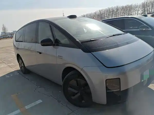 Li Auto MEGA 2024