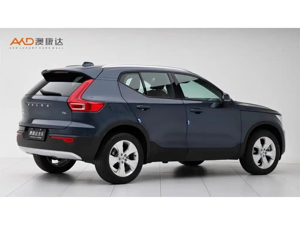 Volvo XC40 2022 — фото 3
