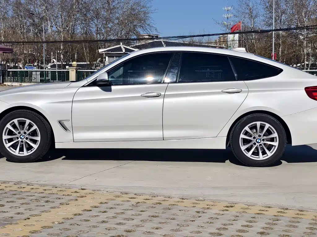 BMW 3 Series GT 2013 — фото 4