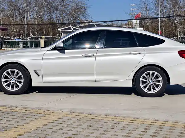 BMW 3 Series GT 2013
