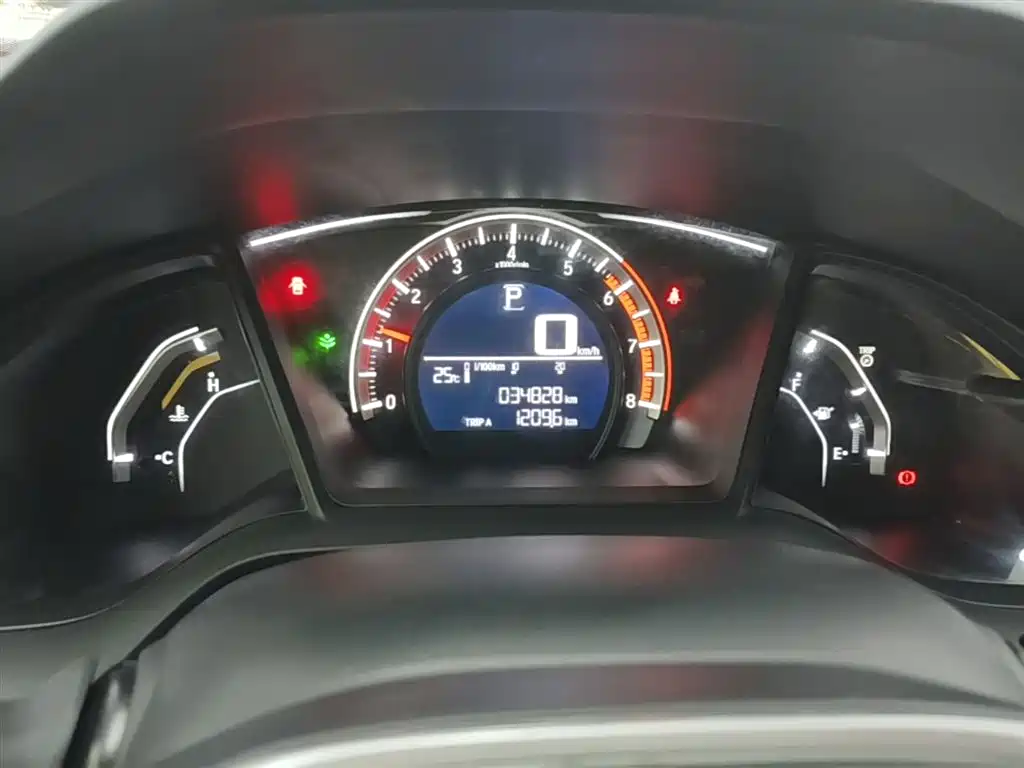 Honda Civic 2017 — фото 12