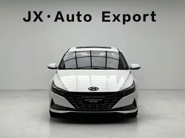 Hyundai Elantra 2022