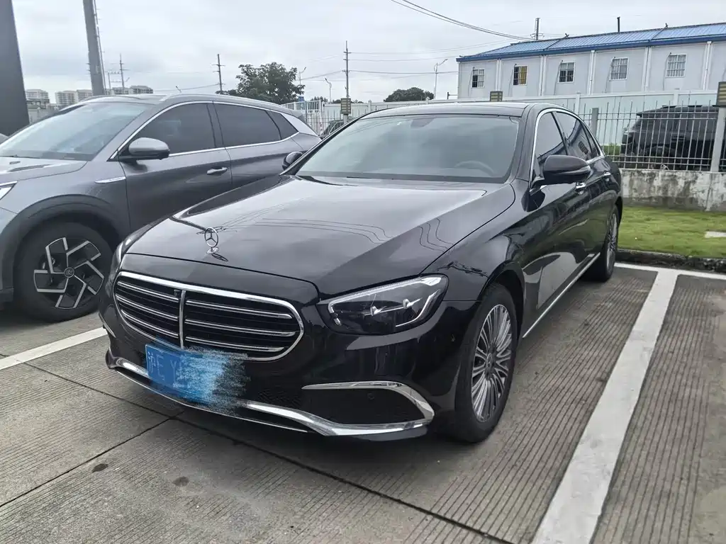 Mercedes-Benz E-Class 2023