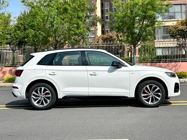 Audi Q5L 2024