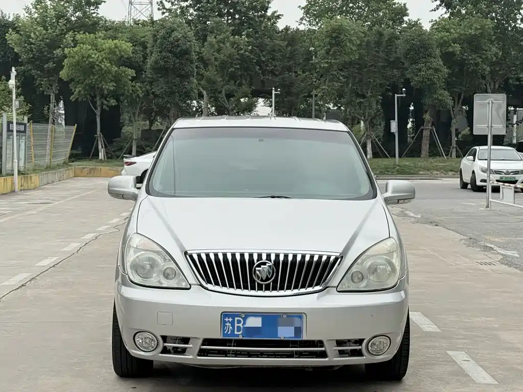 Buick GL8 2013