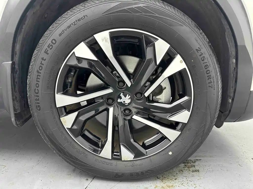 Peugeot 2008 2022 — фото 15