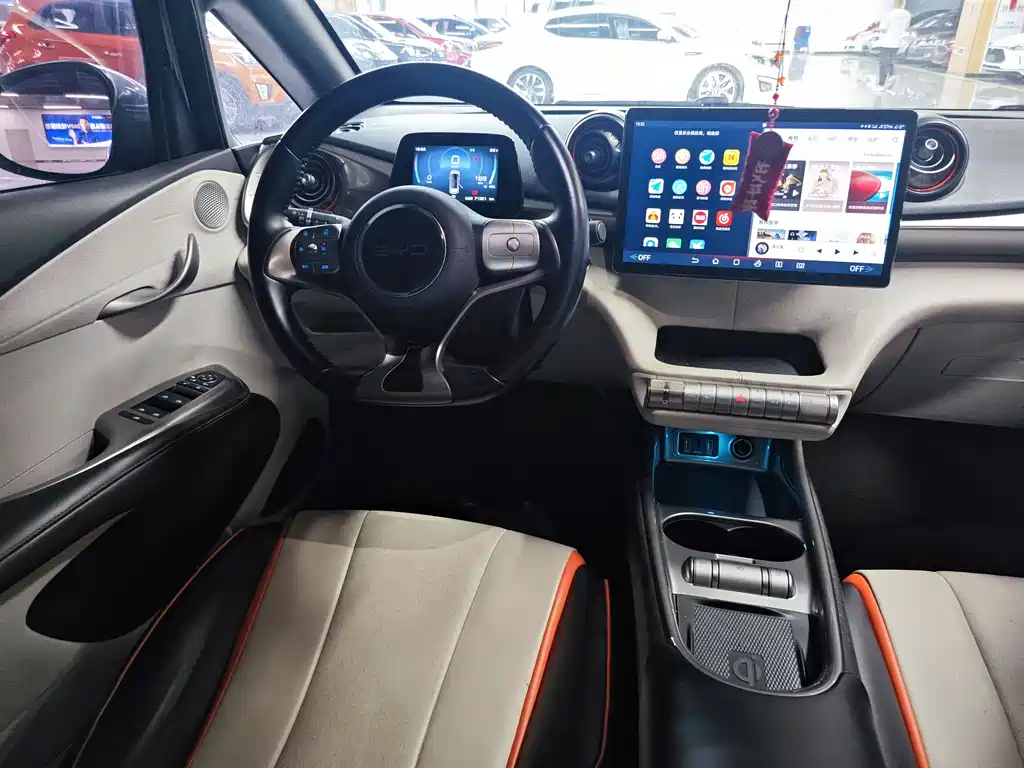 BYD Dolphin 2022 — фото 12