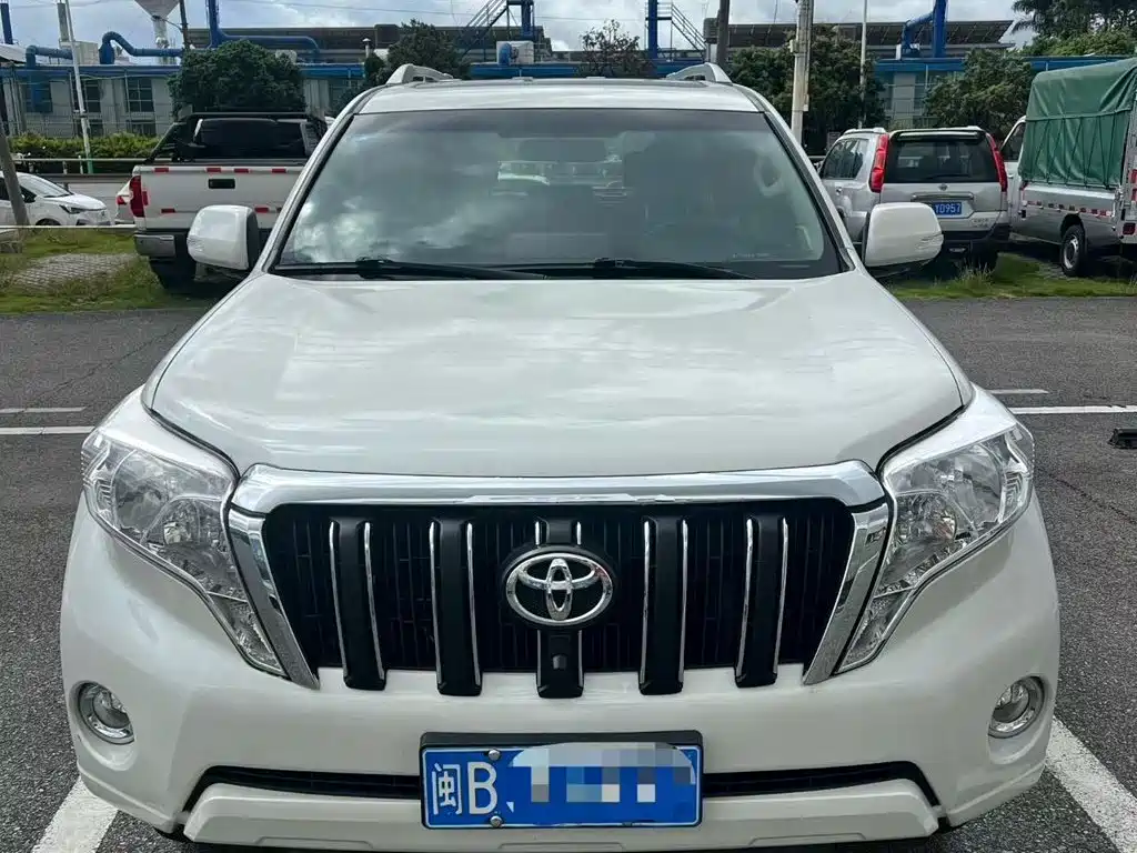 Toyota Prado 2017 — фото 3