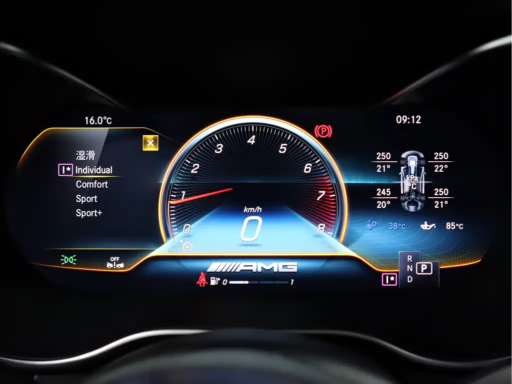 Mercedes-Benz C-Class AMG 2023 — фото 12