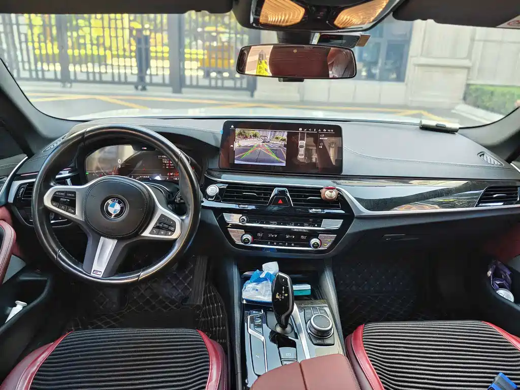BMW 5 Series 2022