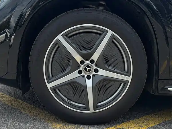Mercedes-Benz EQS SUV 2026
