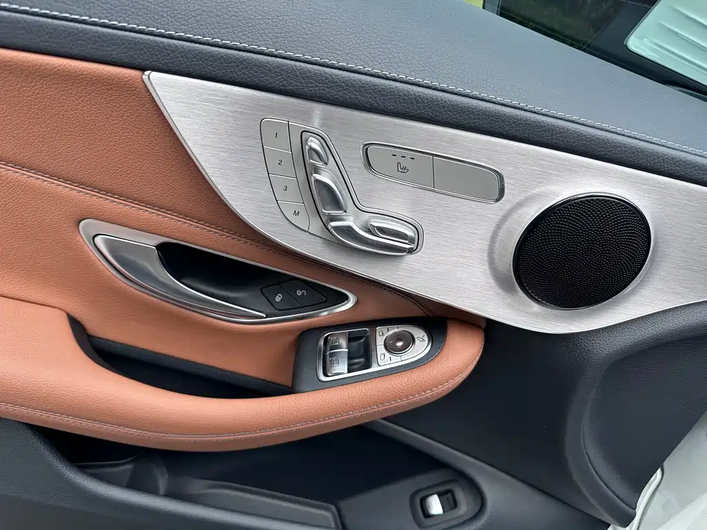 Mercedes-Benz C-Class 2021 — фото 7