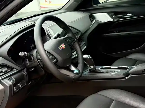 Cadillac CT4 2022